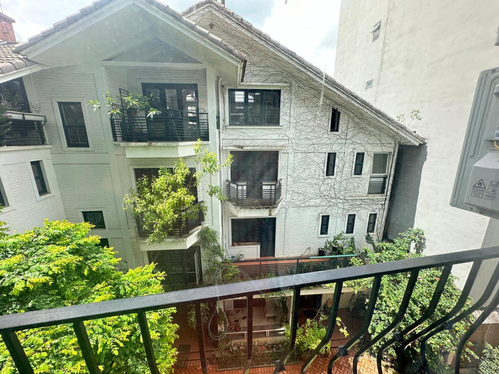 Luxe Paradise Suites Hotel To Ngoc Van Hanoi Exterior photo