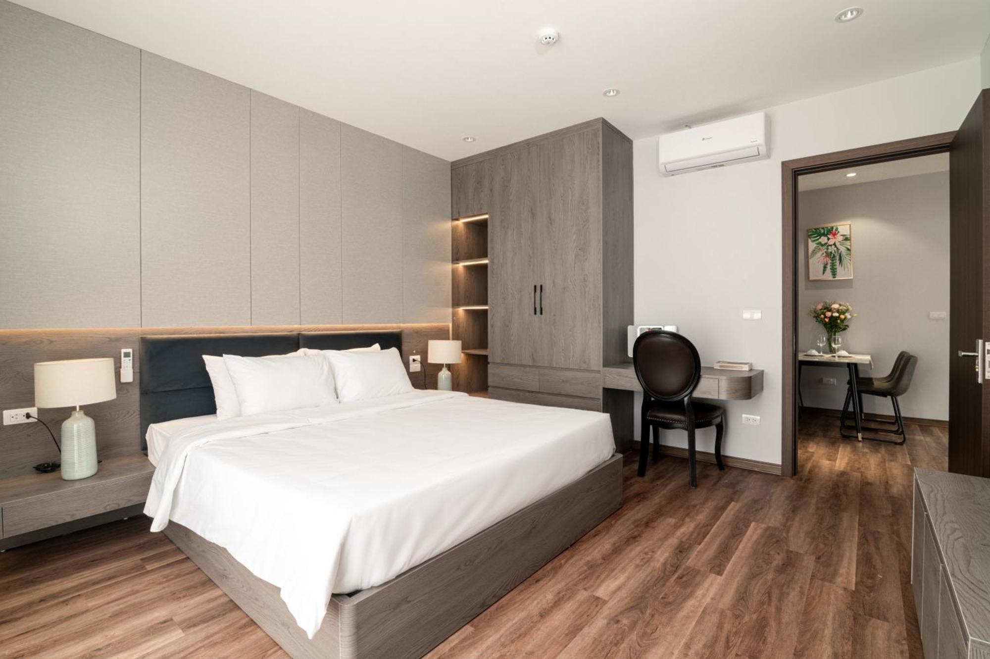 Luxe Paradise Suites Hotel To Ngoc Van Hanoi Exterior photo