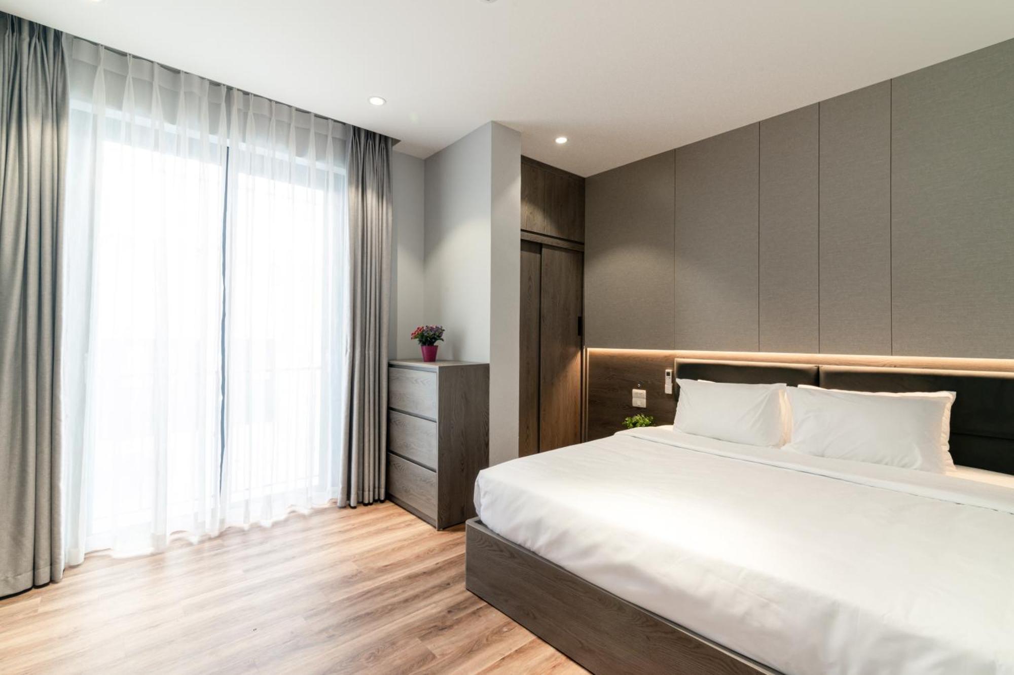 Luxe Paradise Suites Hotel To Ngoc Van Hanoi Exterior photo