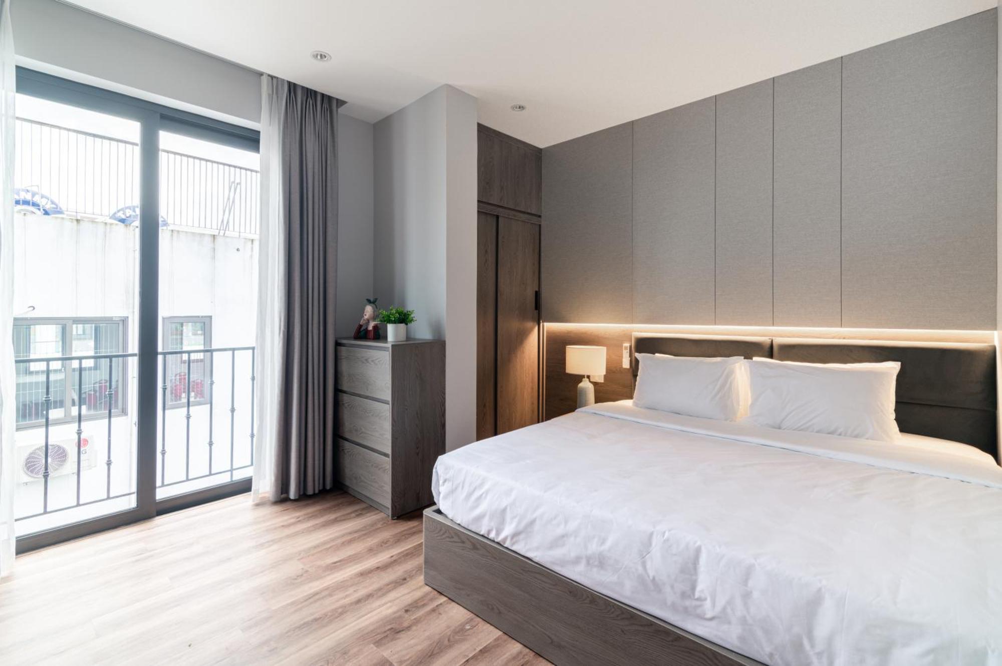Luxe Paradise Suites Hotel To Ngoc Van Hanoi Exterior photo