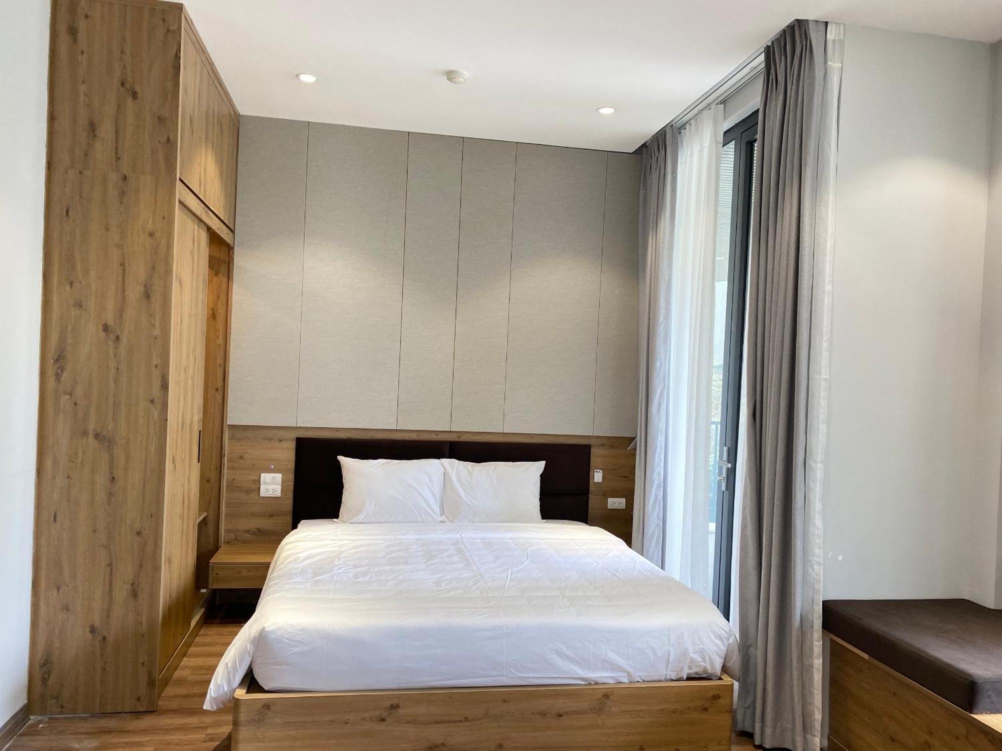 Luxe Paradise Suites Hotel To Ngoc Van Hanoi Exterior photo