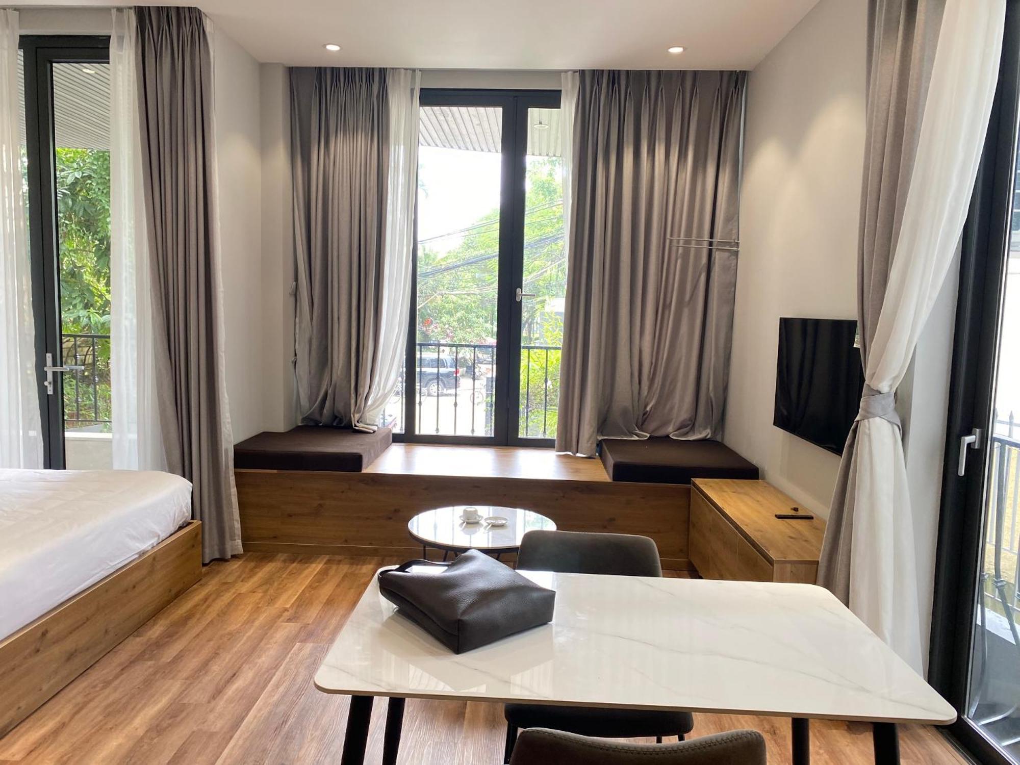 Luxe Paradise Suites Hotel To Ngoc Van Hanoi Exterior photo